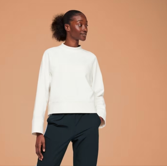 On Running Tops - On Running Crew Neck Sweatshirt - Size Medium